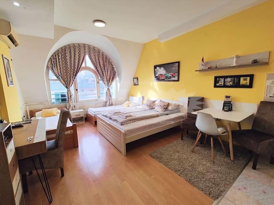 Yellow Diamond Ni Exterior foto